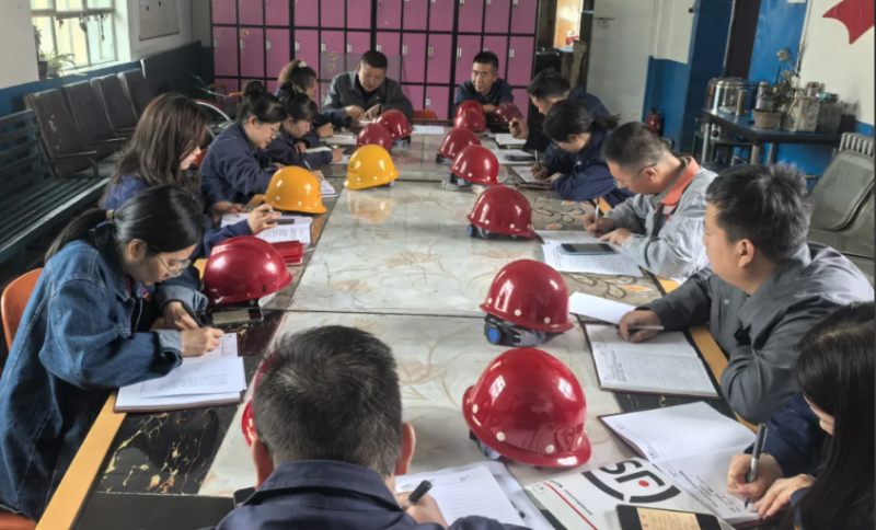 工投公司机关党支部开展&ldquo;践行八项规定守初心 淬炼作风本色担使命&rdquo;主题党日活动