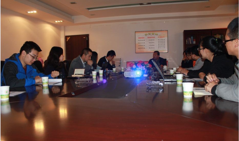 williamhill官网与战略合作伙伴青海联通共同听取用友和金蝶两家HR产品功能分析和说明